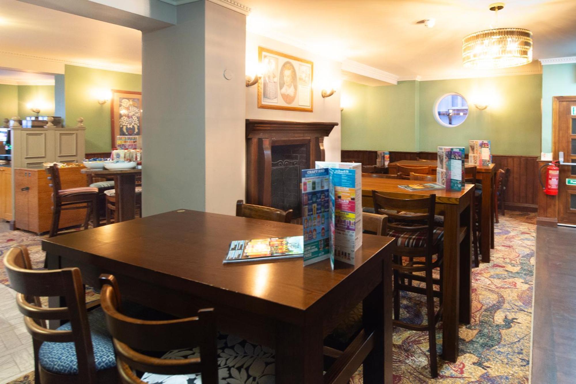 The Shrewsbury Hotel Wetherspoon Esterno foto