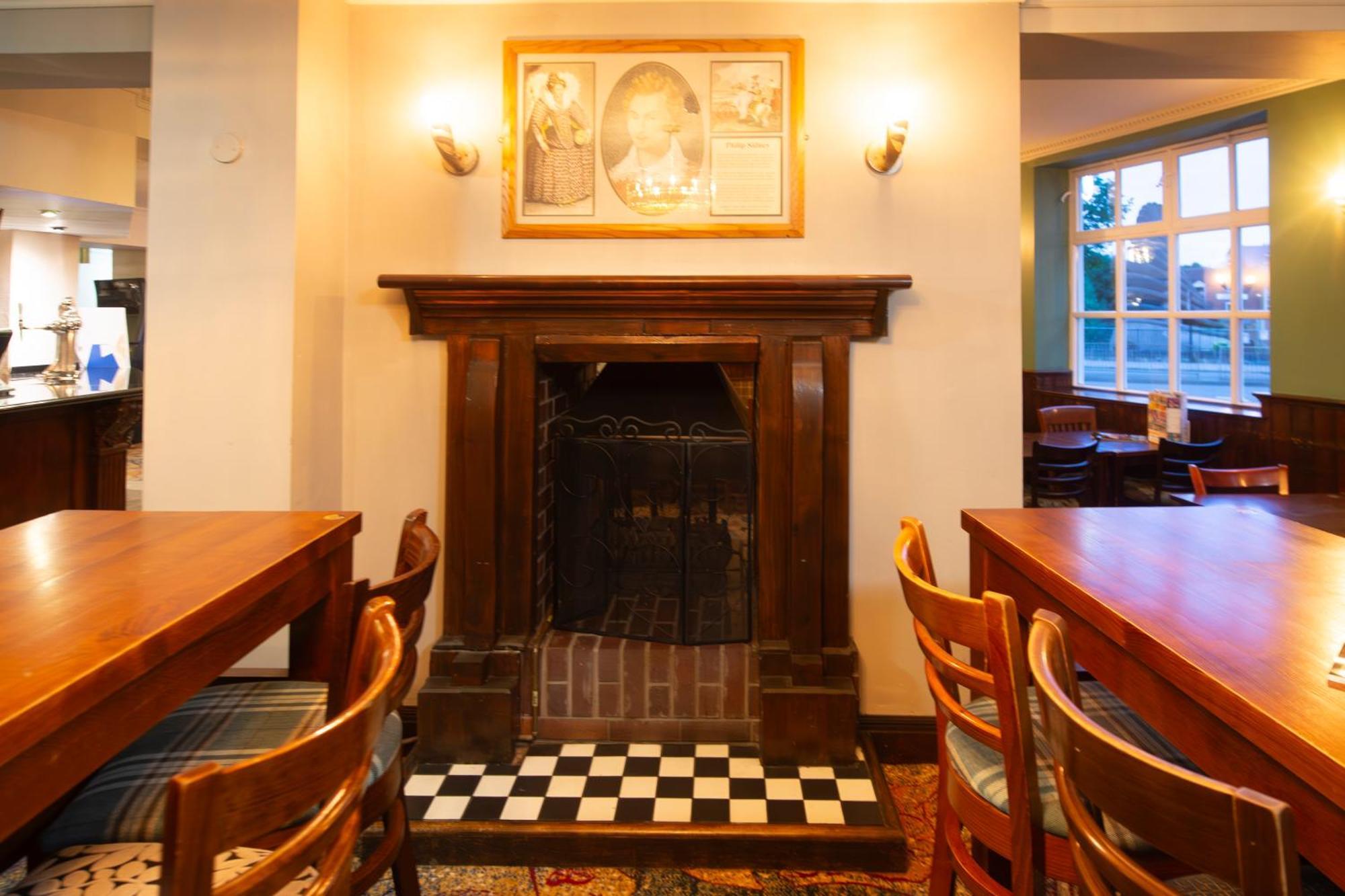 The Shrewsbury Hotel Wetherspoon Esterno foto