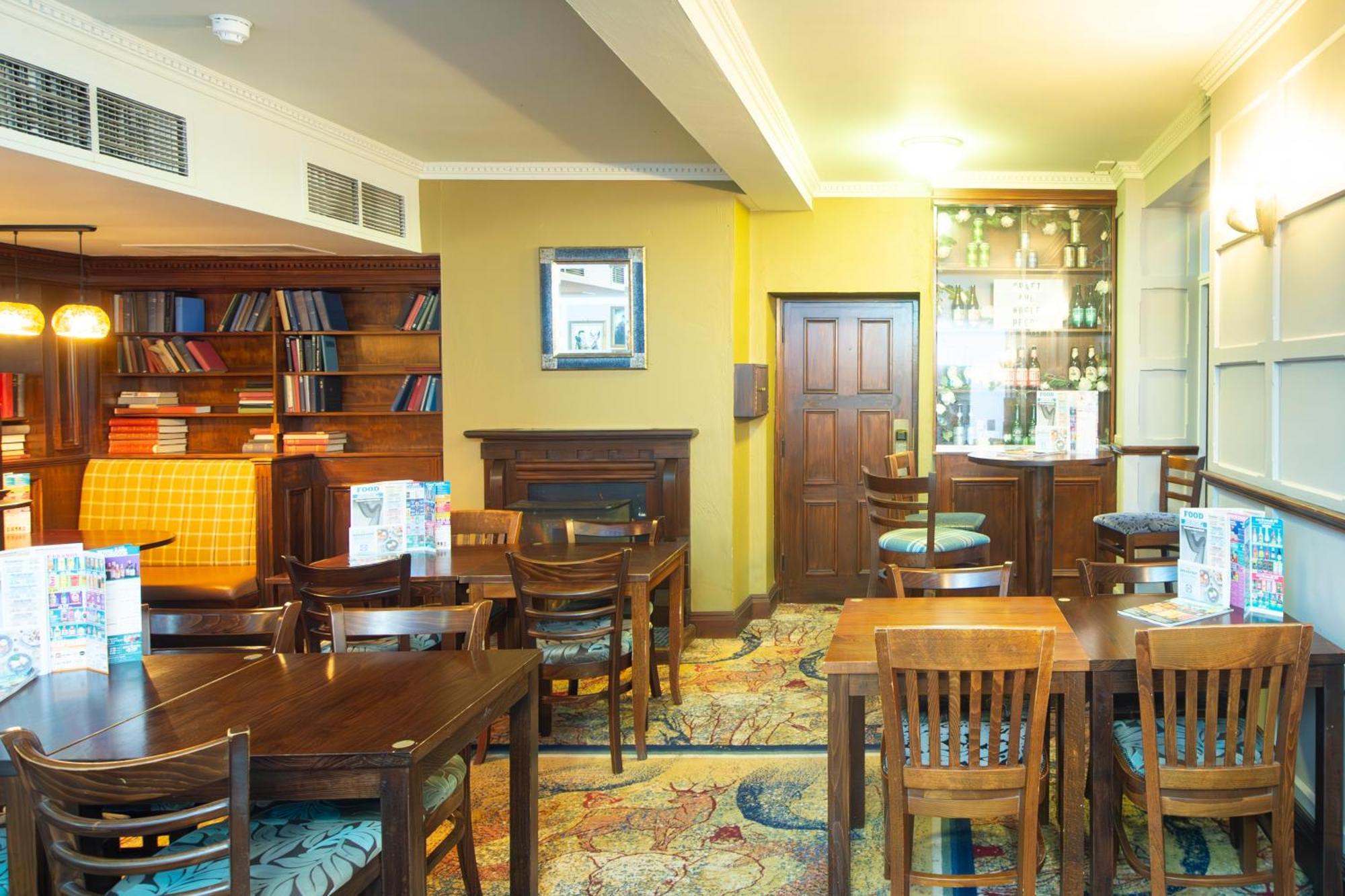The Shrewsbury Hotel Wetherspoon Esterno foto